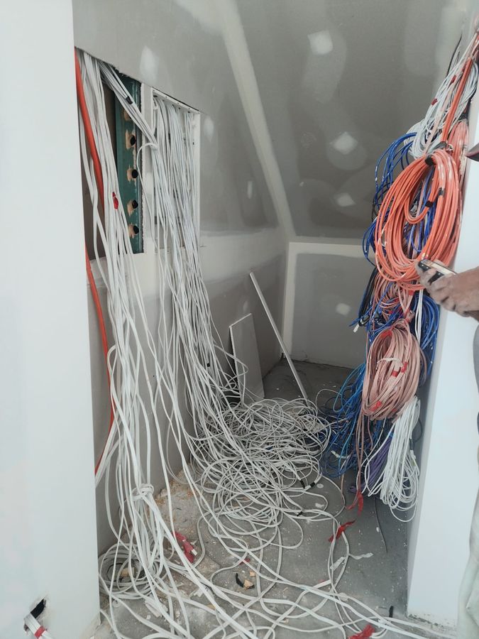 Electrical rough-in cabling on a new build
